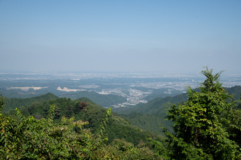 景信山山頂眺め