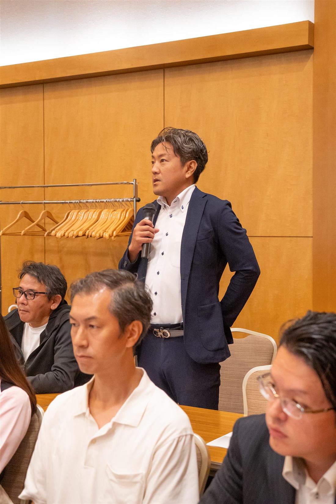 中期経営計画発表会の様子